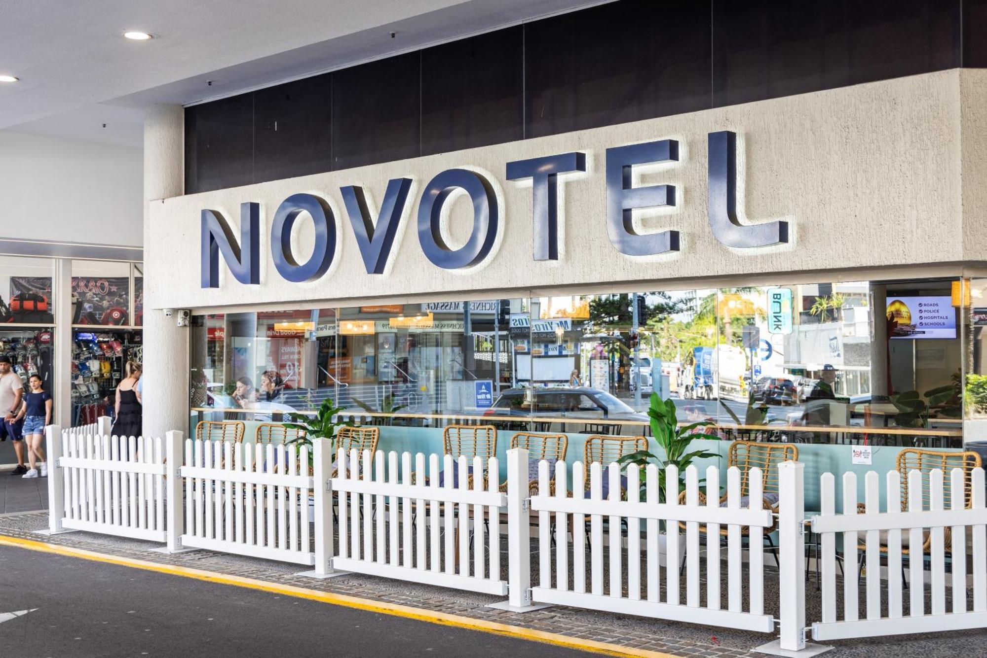 Novotel Surfers Paradise Gold Coast Exterior foto